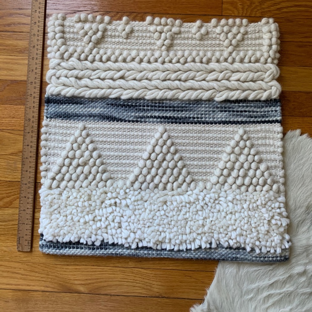 Pottery Barn Zuni Flat-weave rug sample